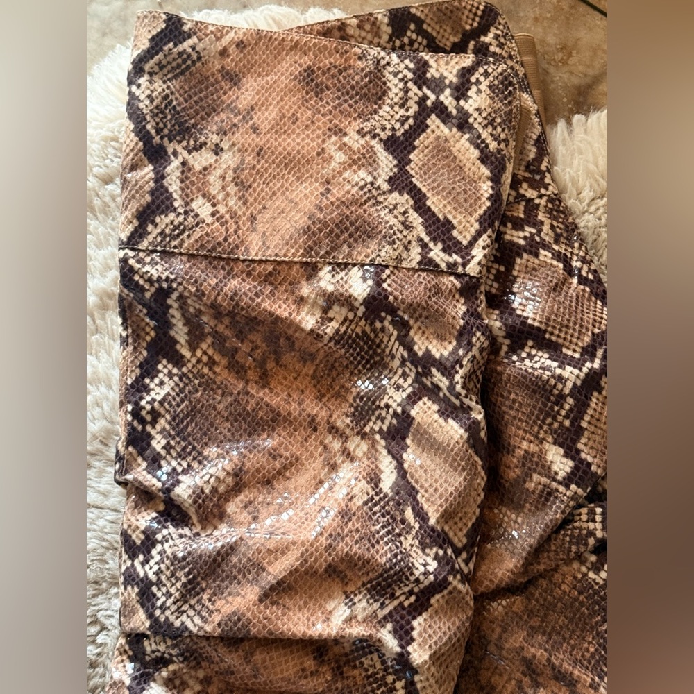 Jessica Simpson Loury Over the Knee OTK Stilletto Snake
Print Boots Site 8 - Picture 4 of 10